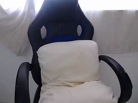 Snapshot of Apollo_21 chatting on 12-19-25, 07:16 Apollo 21 online show from 12-19-25, 07:16