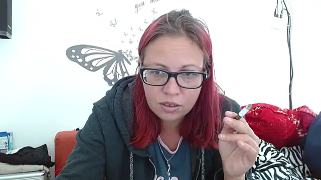 Snapshot of LadyHellene chatting on 09-18-25, 06:27 LadyHellene online show from 09-18-25, 06:27