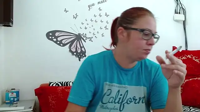 Snapshot of LadyHellene chatting on 10-18-25, 06:37 LadyHellene online show from 10-18-25, 06:37