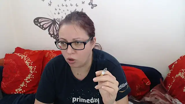 Snapshot of LadyHellene chatting on 02-28-25, 08:31 LadyHellene online show from 02-28-25, 08:31