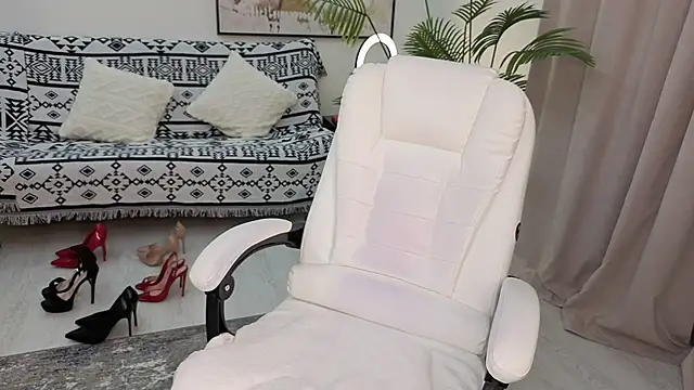 Beylly online show from 05-24-26, 02:50