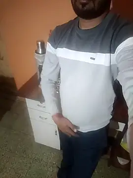 Snapshot of Jayesh_Love chatting on 01-18-25, 06:32 Jayesh Love online show from 01-18-25, 06:32