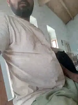 Snapshot of Jayesh_Love chatting on 03-11-25, 08:30 Jayesh Love online show from 03-11-25, 08:30