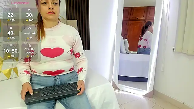 cristalwalker   online show from 01-19-26, 10:30