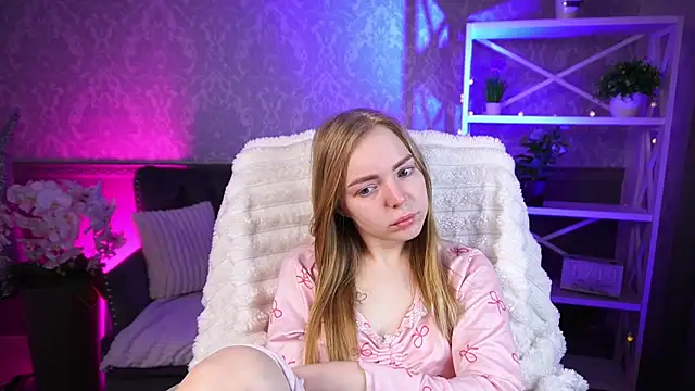 EmilySunshineS online show from 03-31-26, 06:59