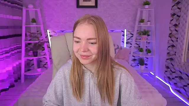 EmilySunshineS online show from 04-18-26, 05:43