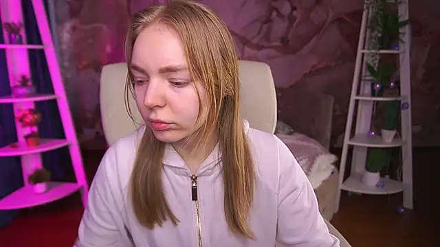 Snapshot of EmilySunshineS chatting on 03-04-26, 06:54 EmilySunshineS online show from 03-04-26, 06:54