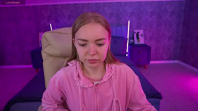 EmilySunshineS online show from 04-07-26, 05:42