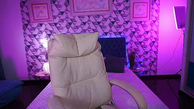 EmilySunshineS online show from 04-11-26, 12:31