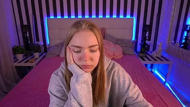 EmilySunshineS online show from 04-15-26, 05:46