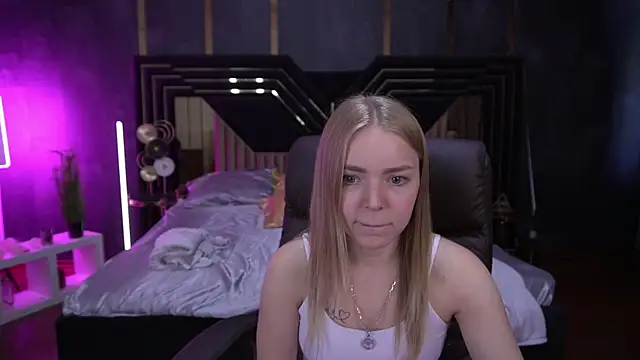 EmilySunshineS online show from 10-13-25, 01:45