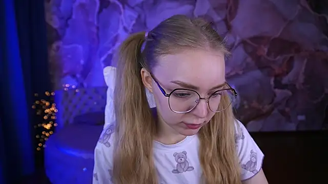 EmilySunshineS online show from 10-20-25, 06:59