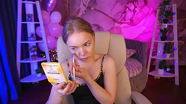 Snapshot of EmilySunshineS chatting on 02-18-26, 07:17 EmilySunshineS online show from 02-18-26, 07:17