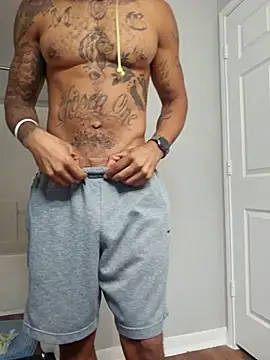 Snapshot of FragrantWind5 chatting on 10-15-25, 03:42 FragrantWind5 online show from 10-15-25, 03:42