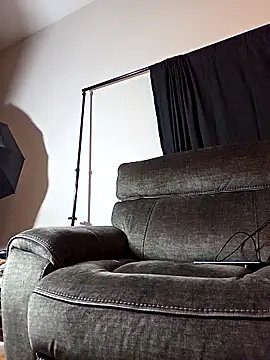 Snapshot of FragrantWind5 chatting on 11-01-25, 02:18 FragrantWind5 online show from 11-01-25, 02:18