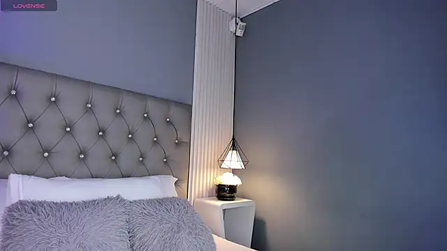 VioletthaRous online show from 03-28-26, 10:44