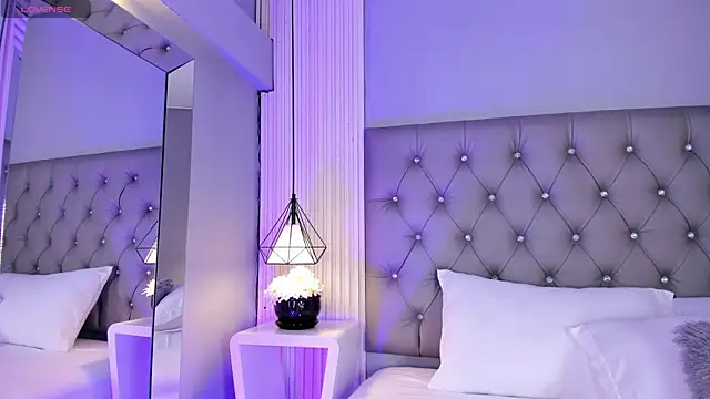VioletthaRous online show from 06-30-26, 10:43
