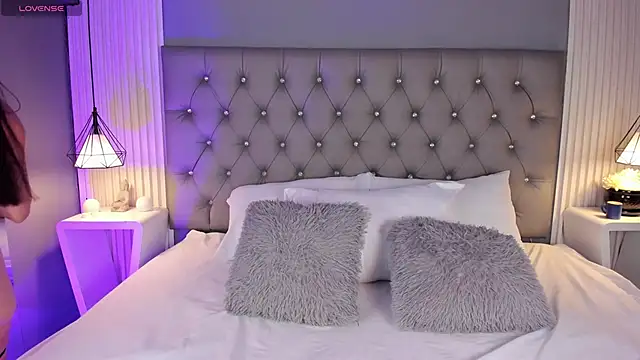 VioletthaRous online show from 02-10-26, 10:53