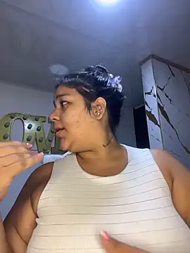 emma  milk  online show from 12-17-25, 11:15