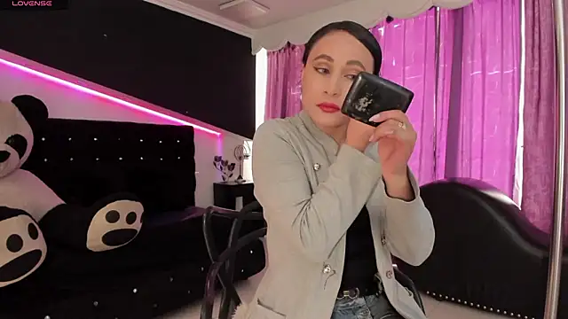 Coral Gibson online show from 02-04-26, 12:33