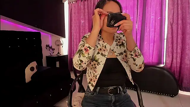 Coral Gibson online show from 02-28-26, 12:49