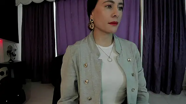 Coral Gibson online show from 09-15-25, 12:38