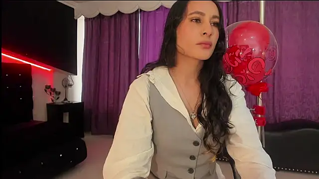 Coral Gibson online show from 02-14-26, 01:11