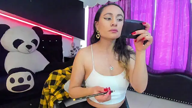 Coral Gibson online show from 09-22-25, 12:33