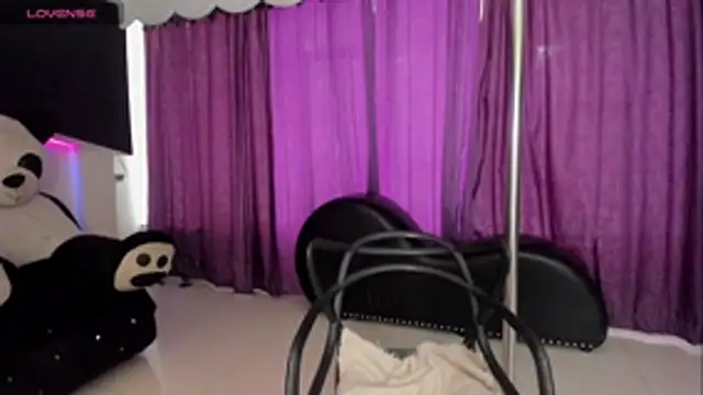 Coral Gibson online show from 10-31-25, 12:57