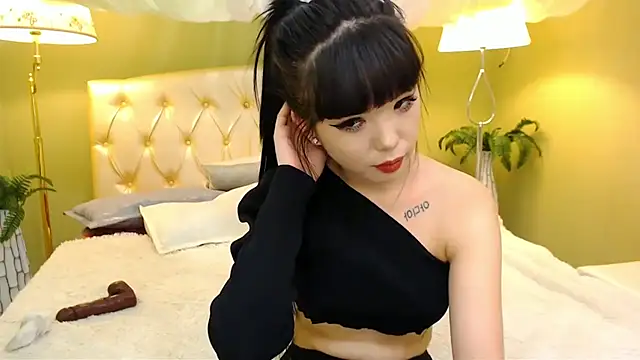 lilzannye online show from 10-15-25, 07:44