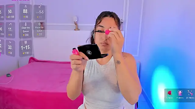 Snapshot of ScarlettWet9 chatting on 01-23-25, 03:48 ScarlettWet9 online show from 01-23-25, 03:48