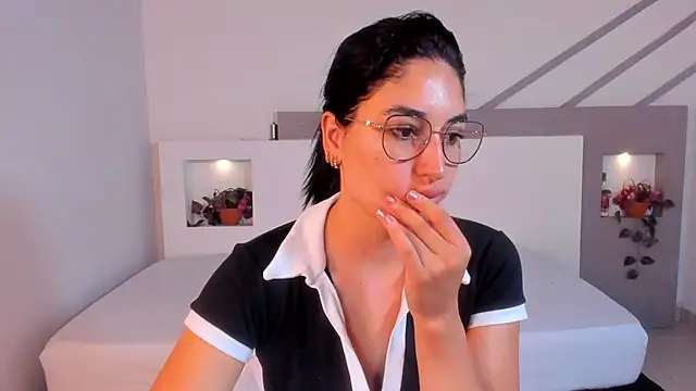 Snapshot of ScarlettWet9 chatting on 11-03-25, 11:25 ScarlettWet9 online show from 11-03-25, 11:25