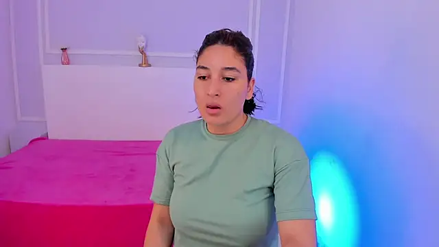 Snapshot of ScarlettWet9 chatting on 01-14-25, 04:04 ScarlettWet9 online show from 01-14-25, 04:04