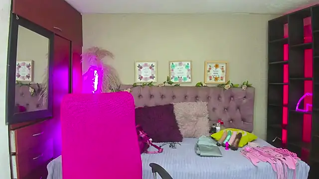 Snapshot of _Pamela_ebony chatting on 12-02-25, 01:02 Pamela ebony online show from 12-02-25, 01:02