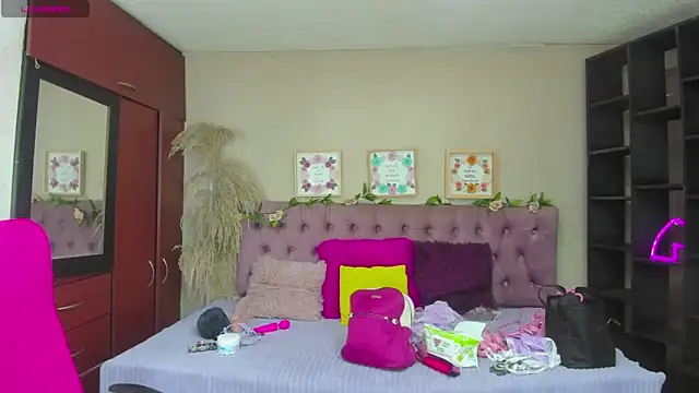 Snapshot of _Pamela_ebony chatting on 12-04-25, 01:10 Pamela ebony online show from 12-04-25, 01:10