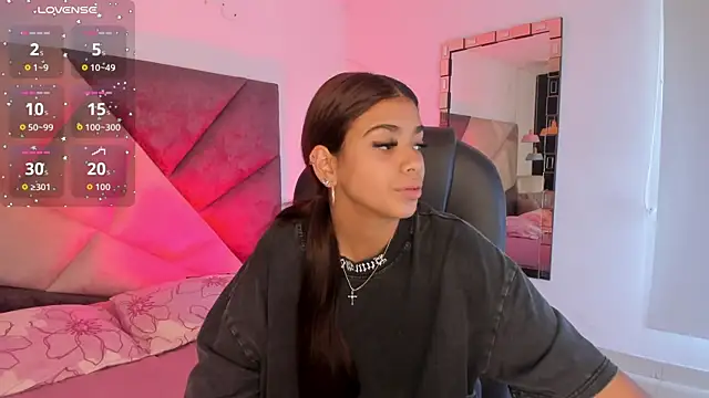 GiaFu online show from 12-18-25, 06:12