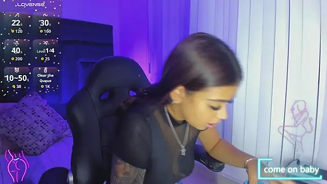 GiaFu online show from 10-24-25, 04:28