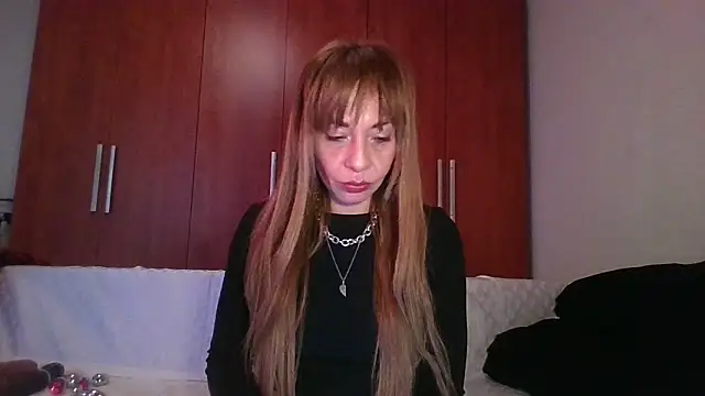 Snapshot of KarolinaReaper chatting on 10-18-25, 02:19 KarolinaReaper online show from 10-18-25, 02:19
