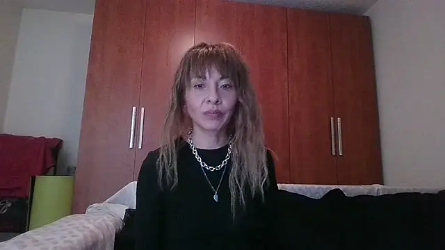 Snapshot of KarolinaReaper chatting on 10-16-25, 01:41 KarolinaReaper online show from 10-16-25, 01:41