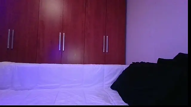 KarolinaReaper online show from 10-31-25, 11:40