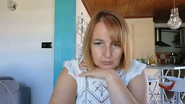 Snapshot of Sandcoq chatting on 05-27-26, 08:11 Sandcoq online show from 05-27-26, 08:11