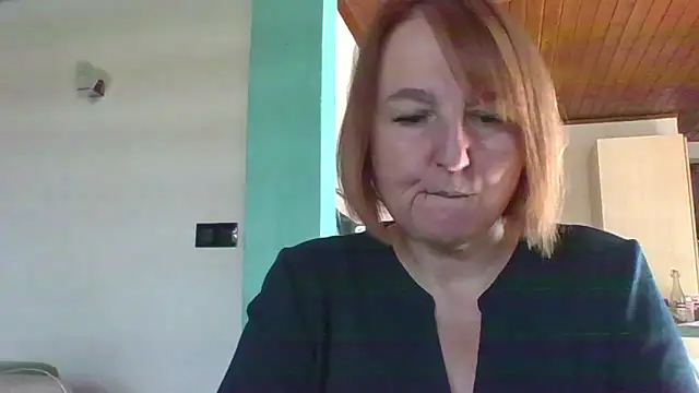 Snapshot of Sandcoq chatting on 10-10-25, 12:28 Sandcoq online show from 10-10-25, 12:28