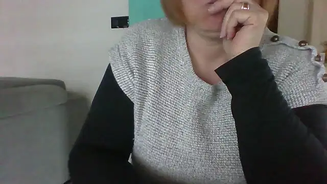 Snapshot of Sandcoq chatting on 01-08-25, 10:15 Sandcoq online show from 01-08-25, 10:15