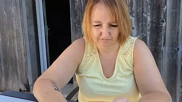 Snapshot of Sandcoq chatting on 06-15-26, 08:36 Sandcoq online show from 06-15-26, 08:36