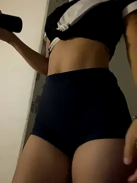 Snapshot of Carolinen chatting on 10-06-25, 09:26 Carolinen online show from 10-06-25, 09:26