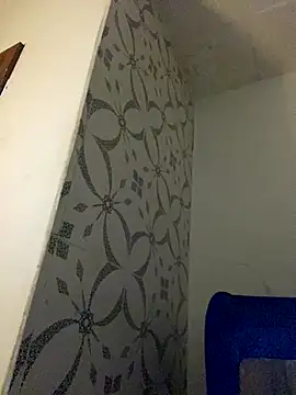 Carolinen online show from 11-04-25, 07:28