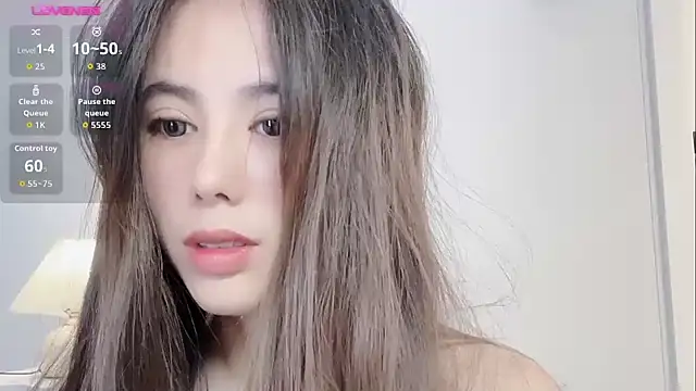 jiaozi-kiss online show from 10-13-25, 02:02