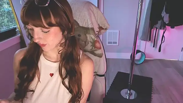 foxxyyyred online show from 02-10-26, 12:09