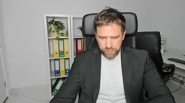 John-E-Dough online show from 12-17-24, 05:07