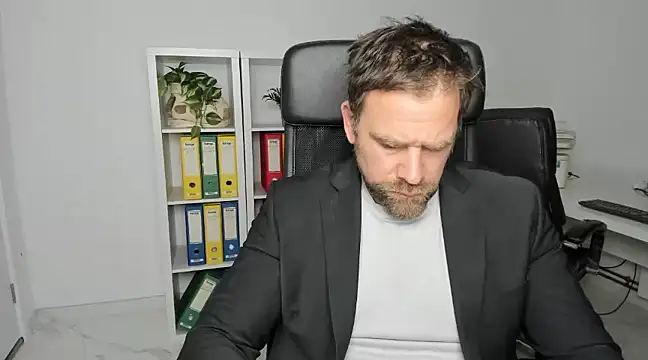 John-E-Dough online show from 12-18-24, 03:58